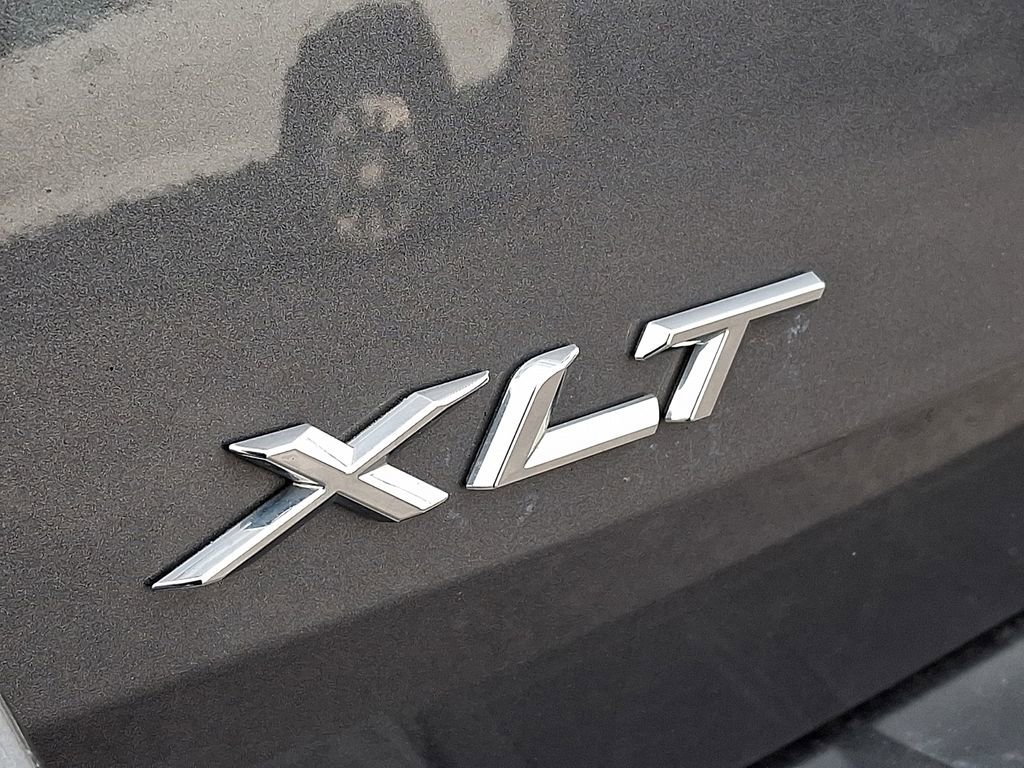 Used 2022 Ford Explorer XLT w/ Equipment Group 202A image 33