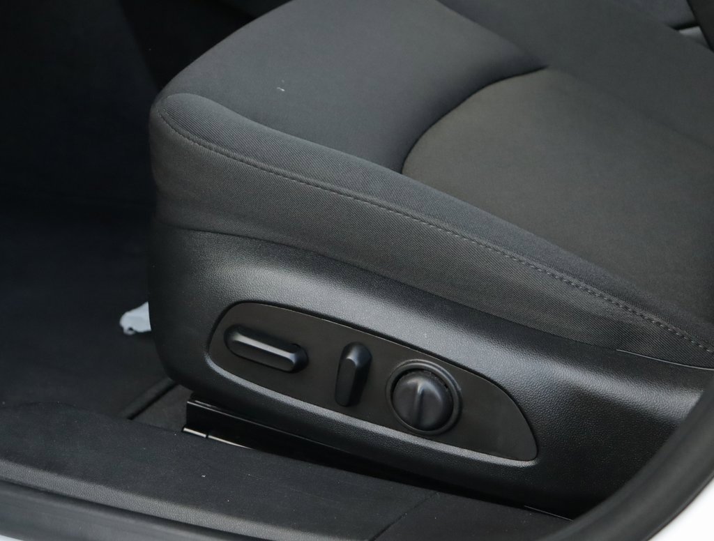 Used 2023 Chevrolet Malibu LT image 19