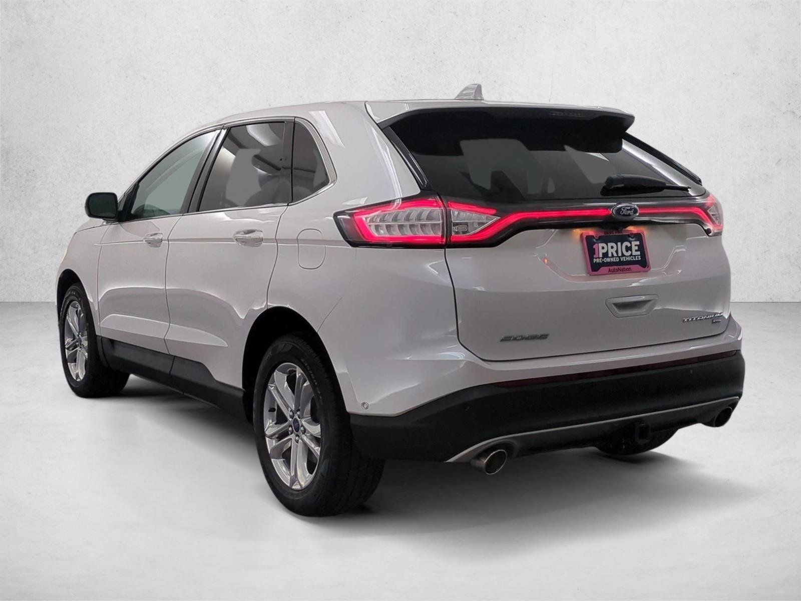 Used 2018 Ford Edge Titanium w/ Equipment Group 302A AWD/4WD image 8