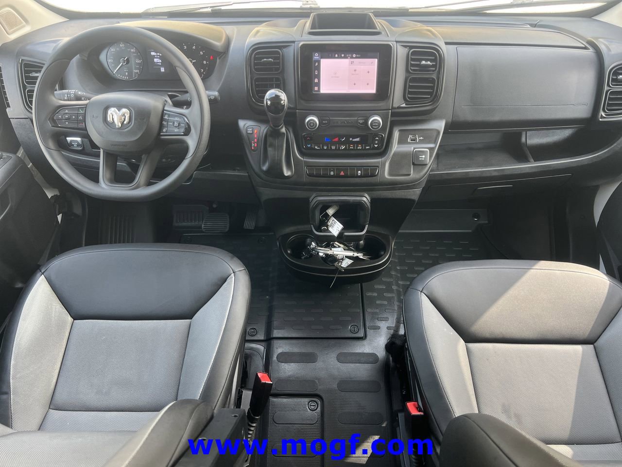 Used 2025 RAM ProMaster 2500 w/ Convenience Group image 25