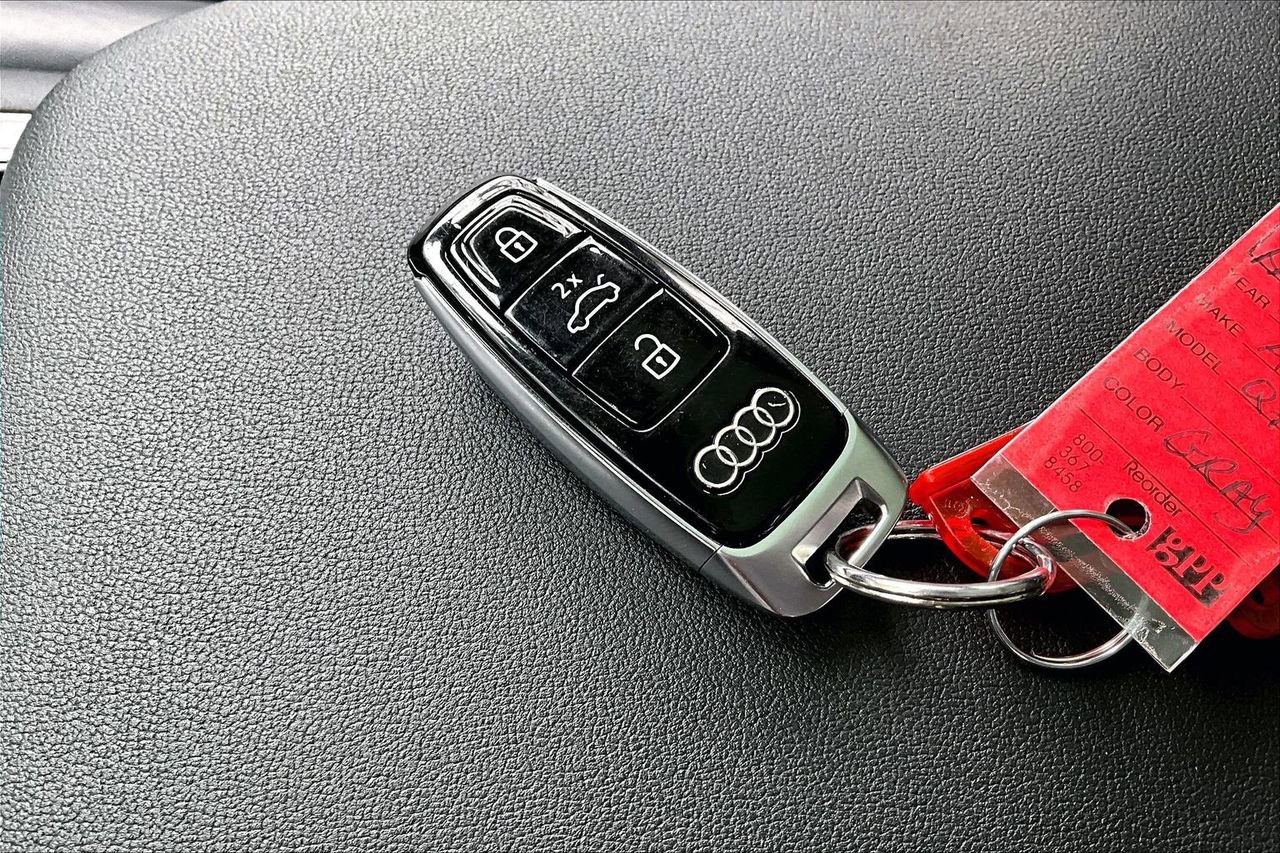 Used 2020 Audi Q7 2.0T Premium w/ Convenience Package image 32