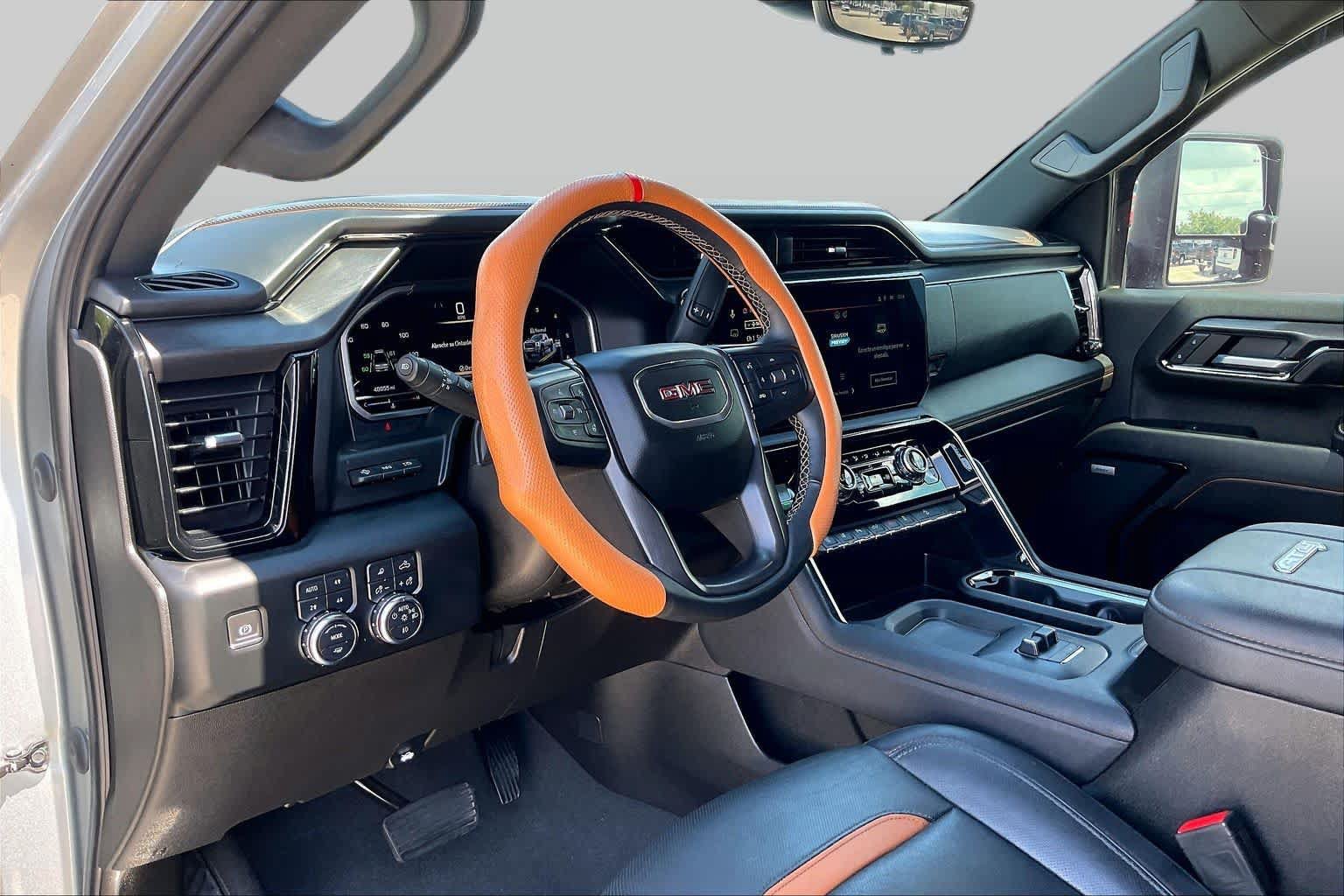 Used 2024 GMC Sierra 2500 AT4 w/ AT4 Premium Plus Package AWD/4WD image 18