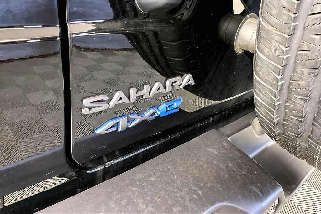 Used 2025 Jeep Wrangler Unlimited Sahara AWD/4WD image 23