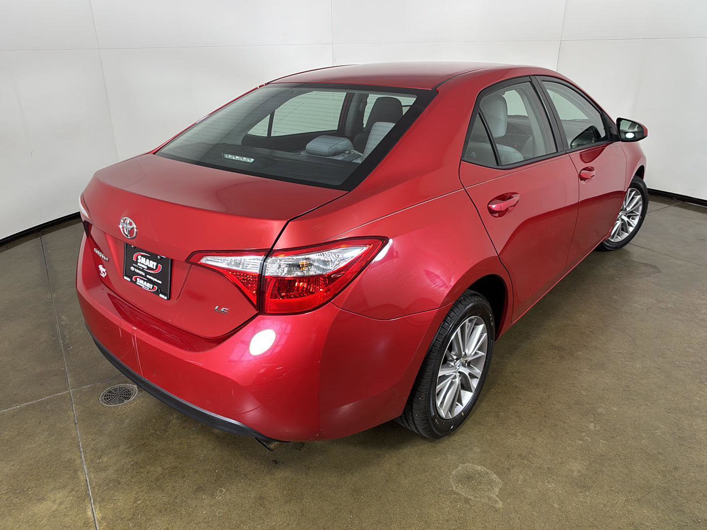 Used 2015 Toyota Corolla LE FWD image 10