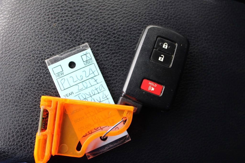 Used 2017 Toyota RAV4 XLE image 34