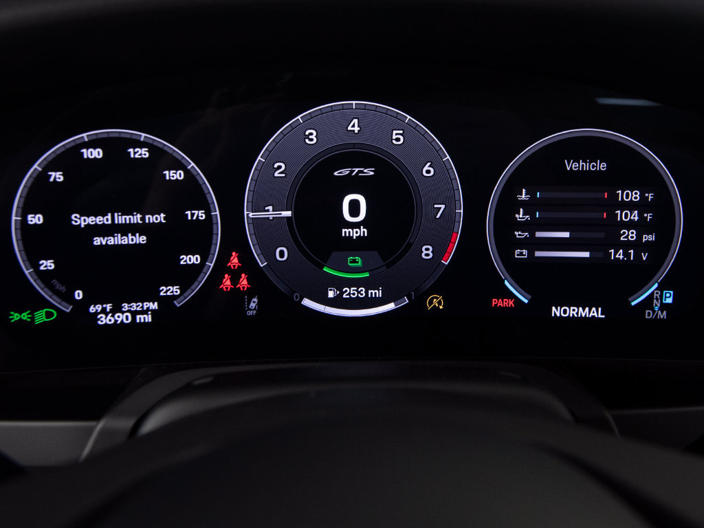 Certified 2025 Porsche 911 Carrera 4 GTS AWD/4WD image 24