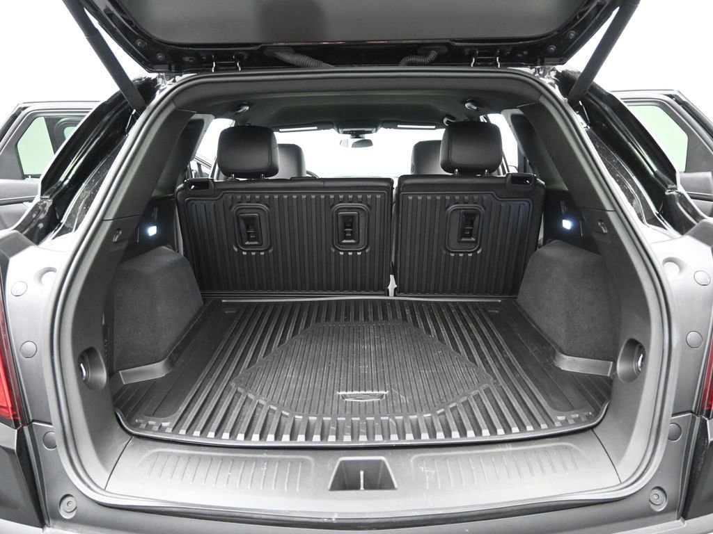Certified 2025 Cadillac XT5 Luxury w/ LPO, Floor Liner Package AWD/4WD image 19