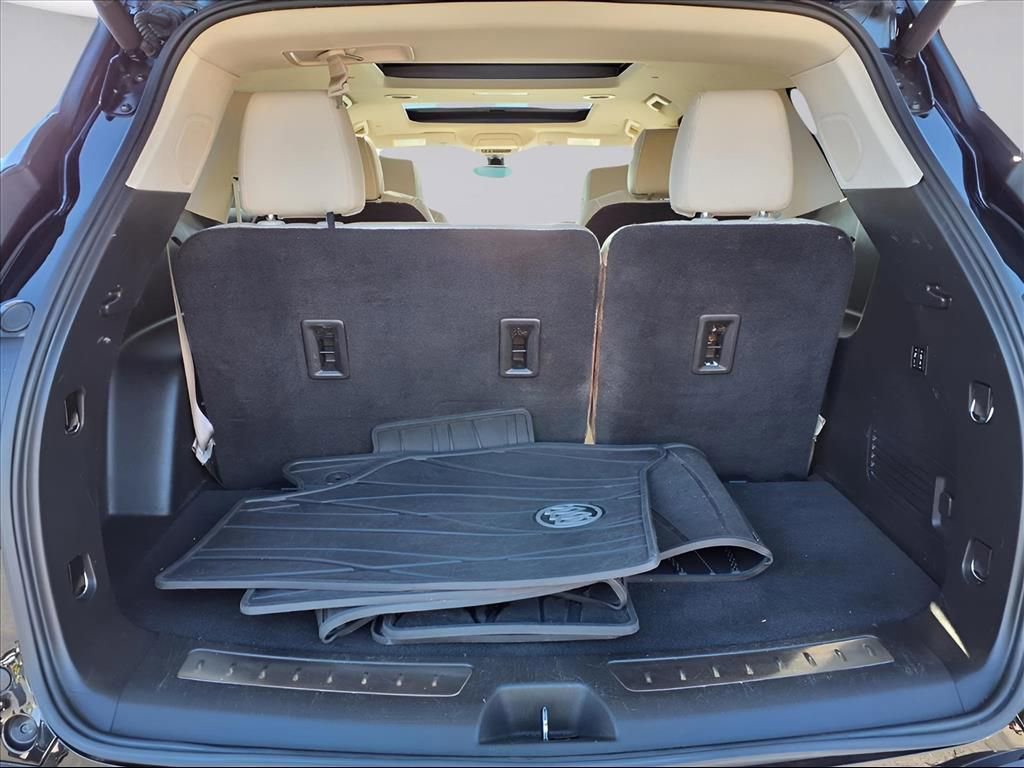 Used 2022 Buick Enclave Avenir w/ Avenir Technology Package image 31