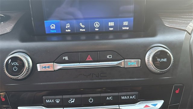 Used 2020 Ford Explorer Platinum w/ Premium Technology Package image 19