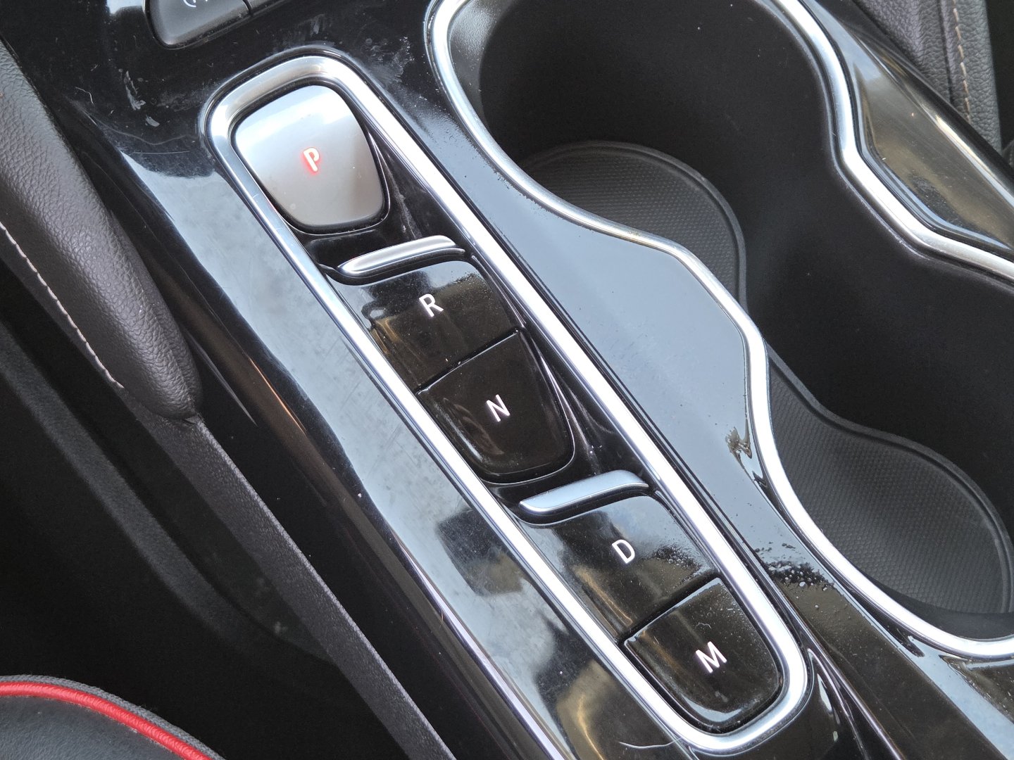 Used 2022 Buick Envision Essence w/ Technology Package II FWD image 9