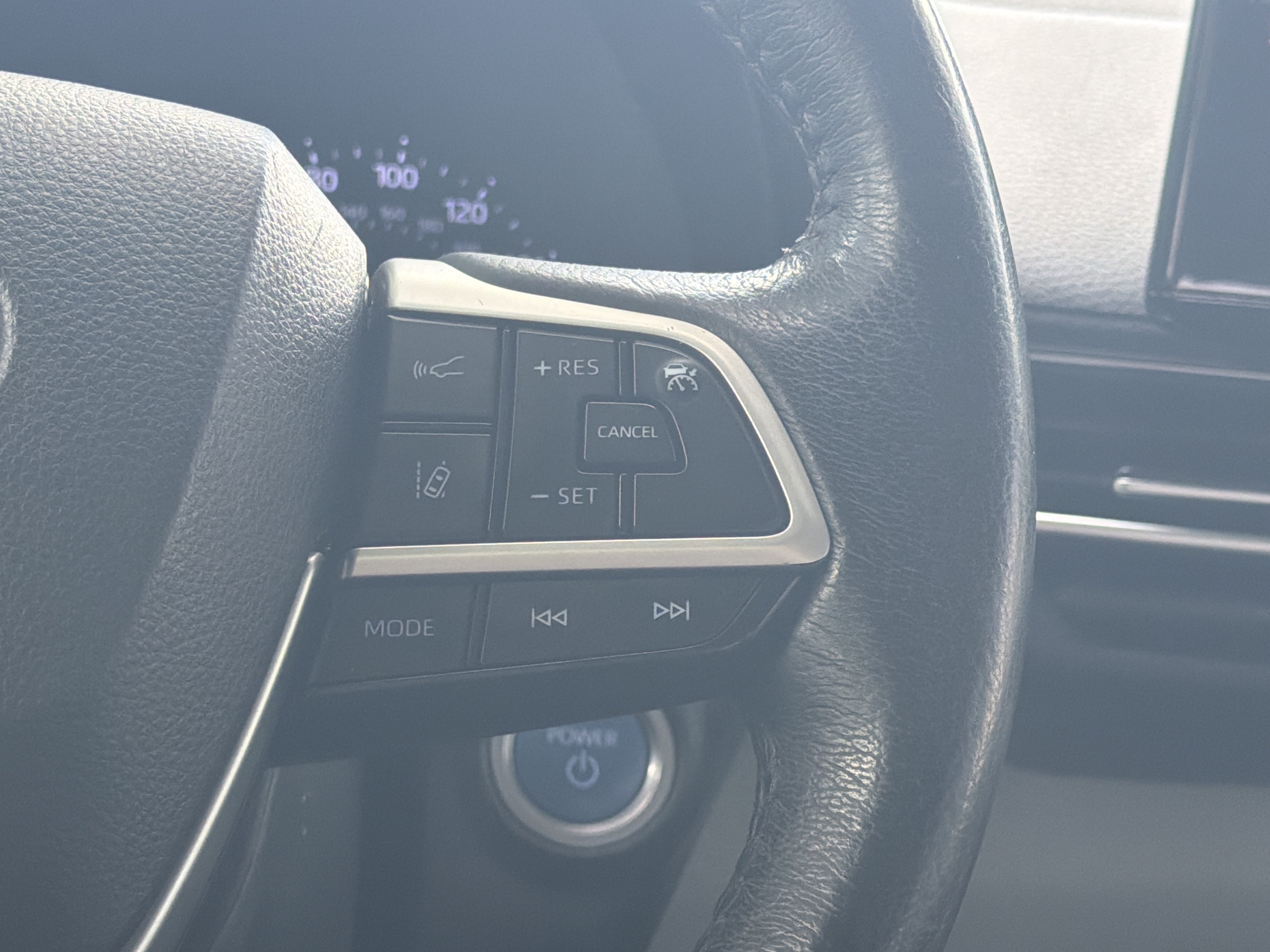 Used 2022 Toyota Sienna XLE FWD image 19