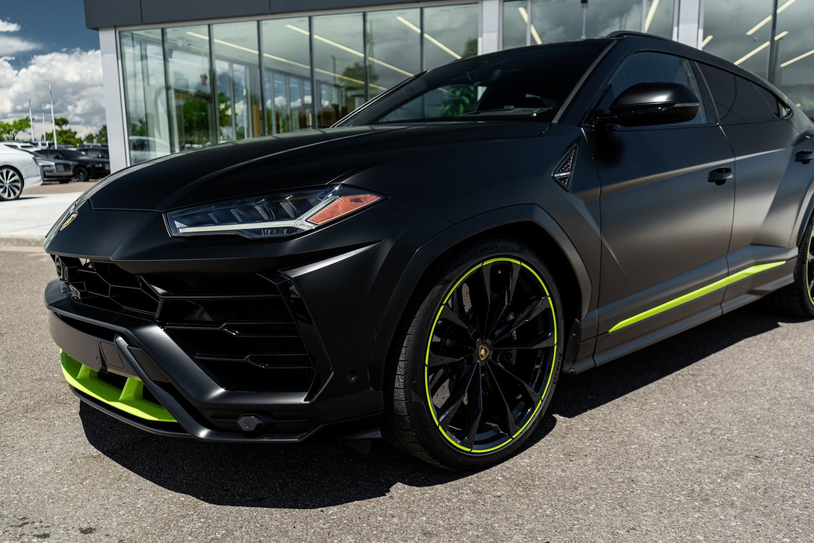 Used 2022 Lamborghini Urus AWD/4WD image 20