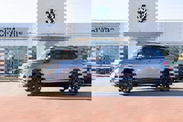 New 2026 Volkswagen Atlas SE image 1