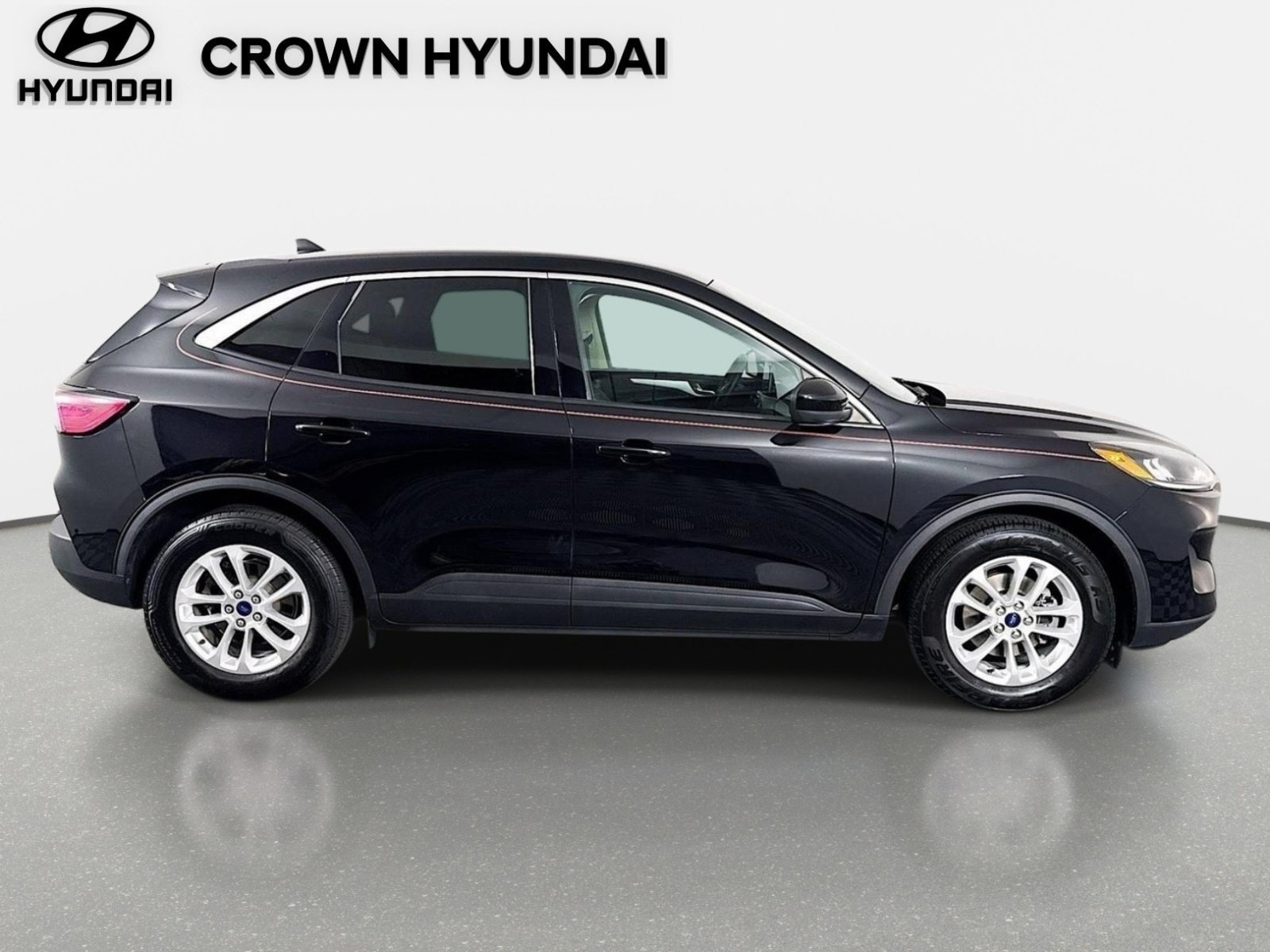 Used 2020 Ford Escape SE FWD image 5