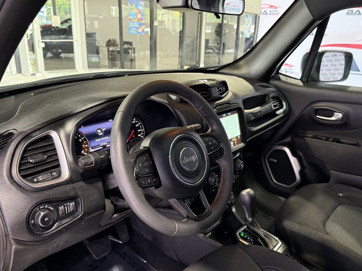 Used 2021 Jeep Renegade Latitude w/ Sun & Sound Group FWD image 26