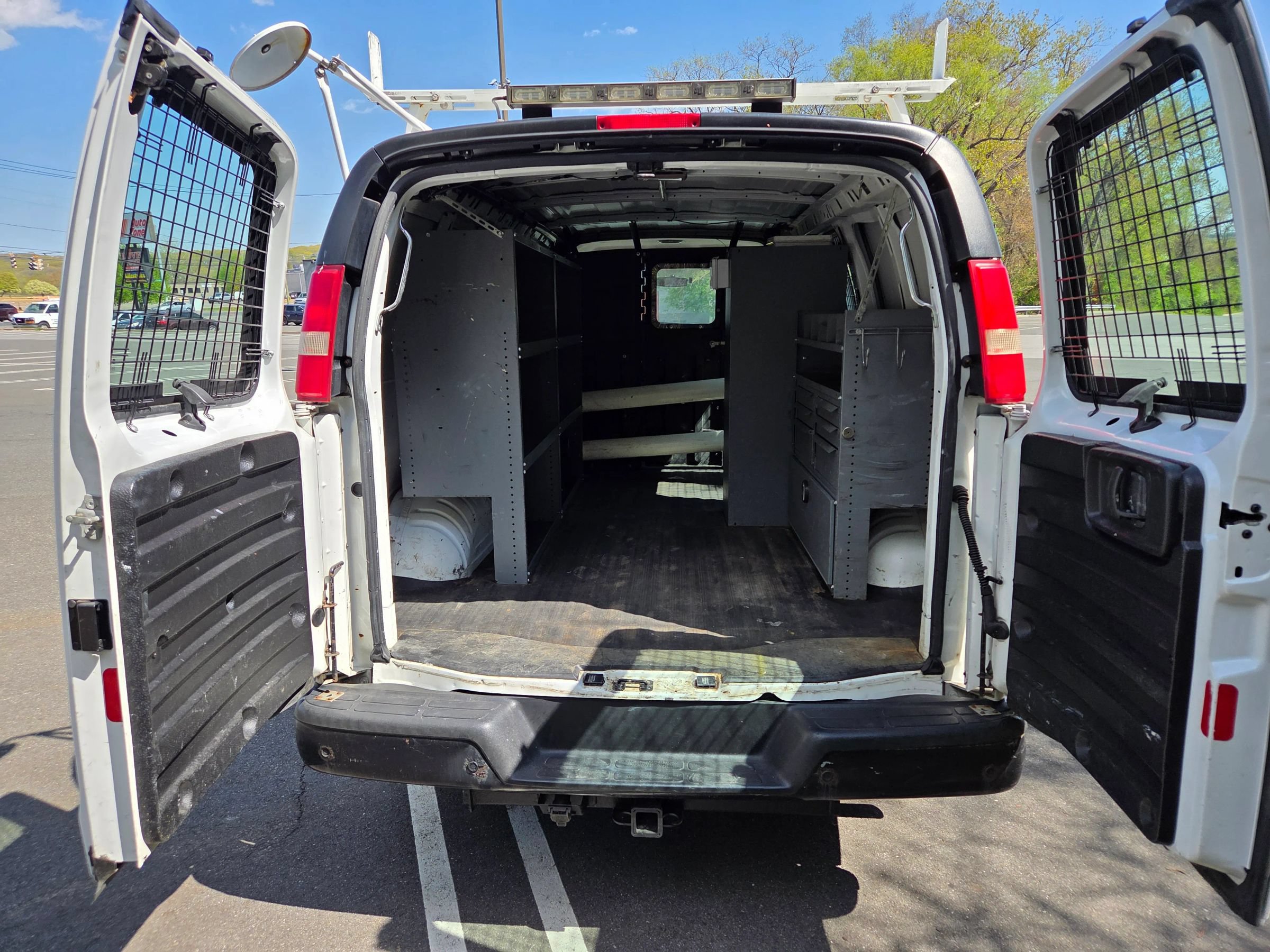 Used 2013 GMC Savana 2500 w/ Cold Climate Package RWD image 8