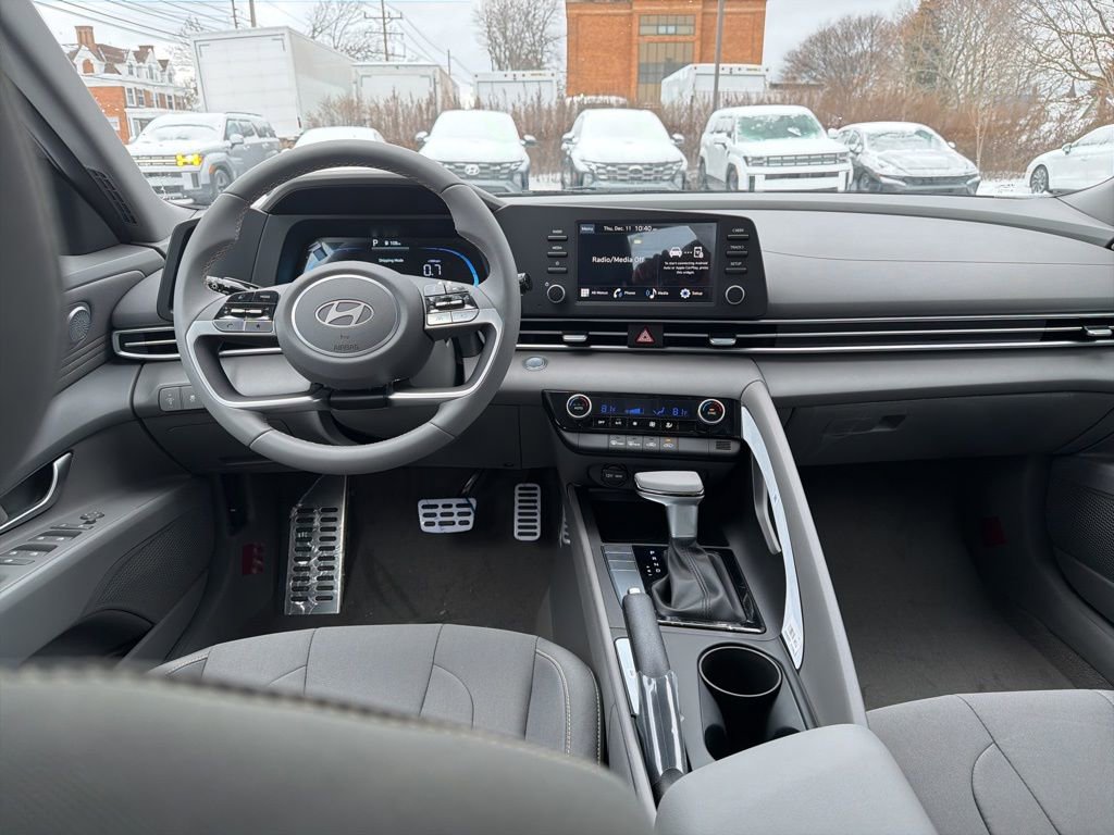 New 2026 Hyundai Elantra Sport image 17