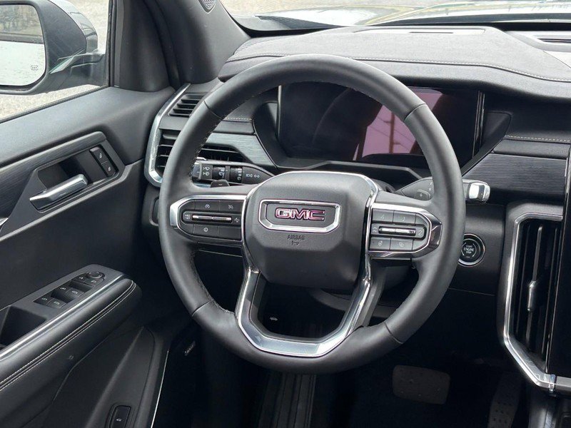 Certified 2025 GMC Acadia Elevation image 13