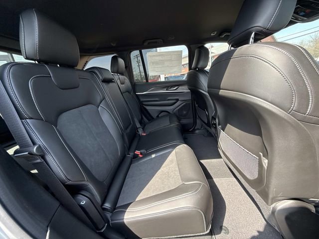 New 2026 Jeep Grand Cherokee Laredo image 37