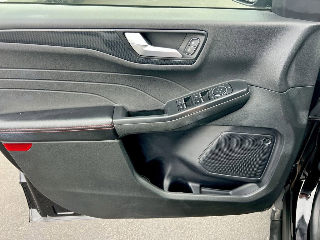 Used 2023 Ford Escape ST-Line image 19