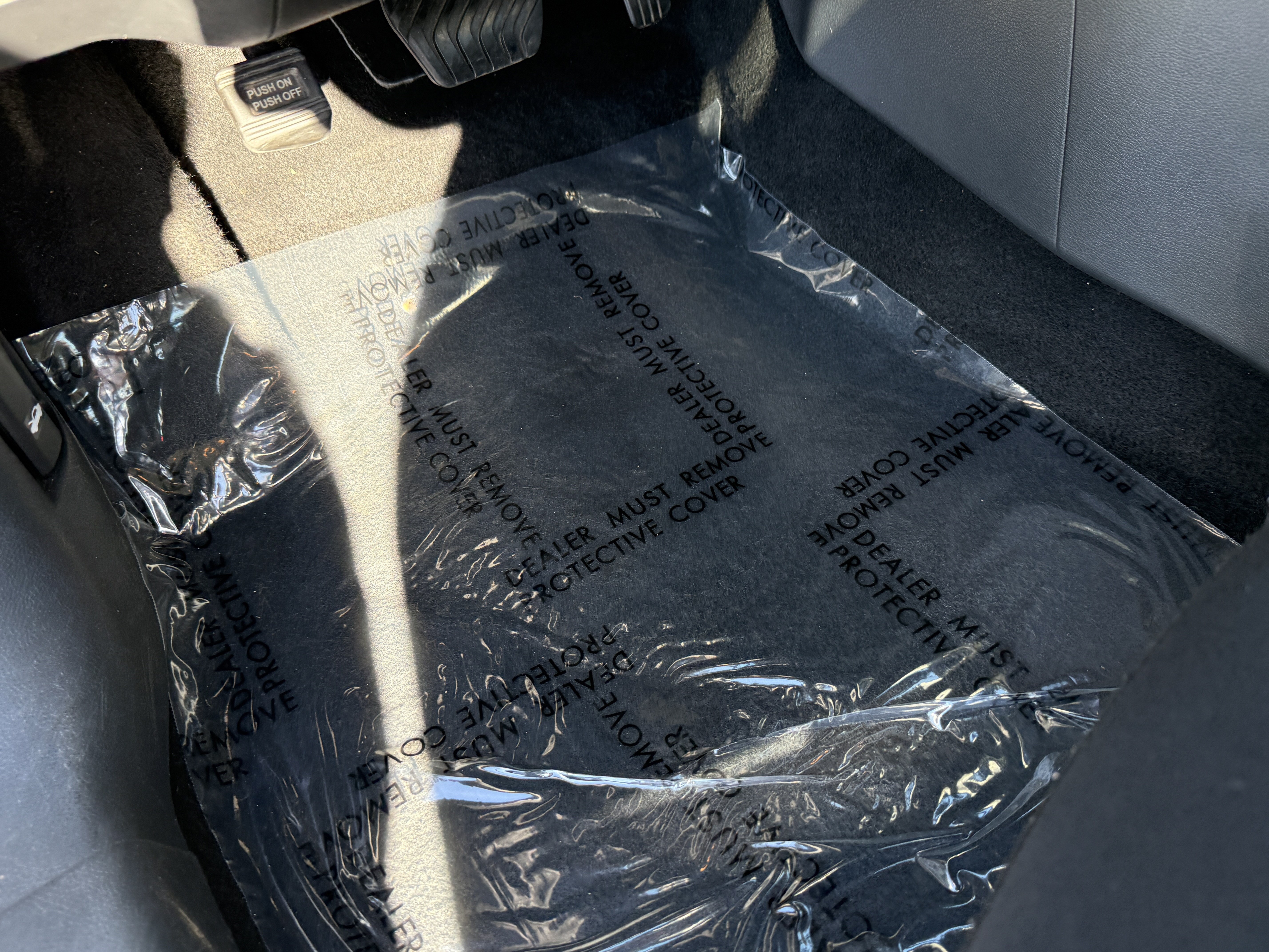 Used 2025 Nissan Sentra SV FWD image 17