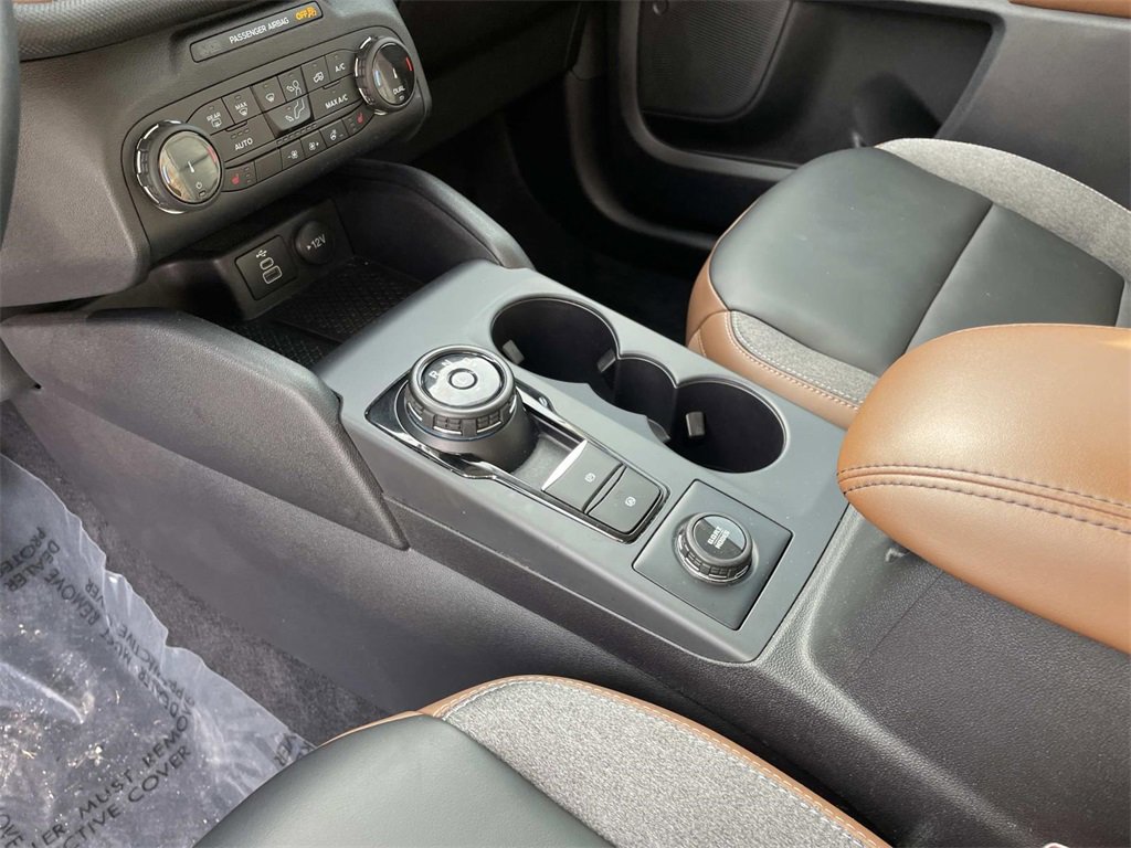 Used 2024 Ford Bronco Sport Outer Banks image 27