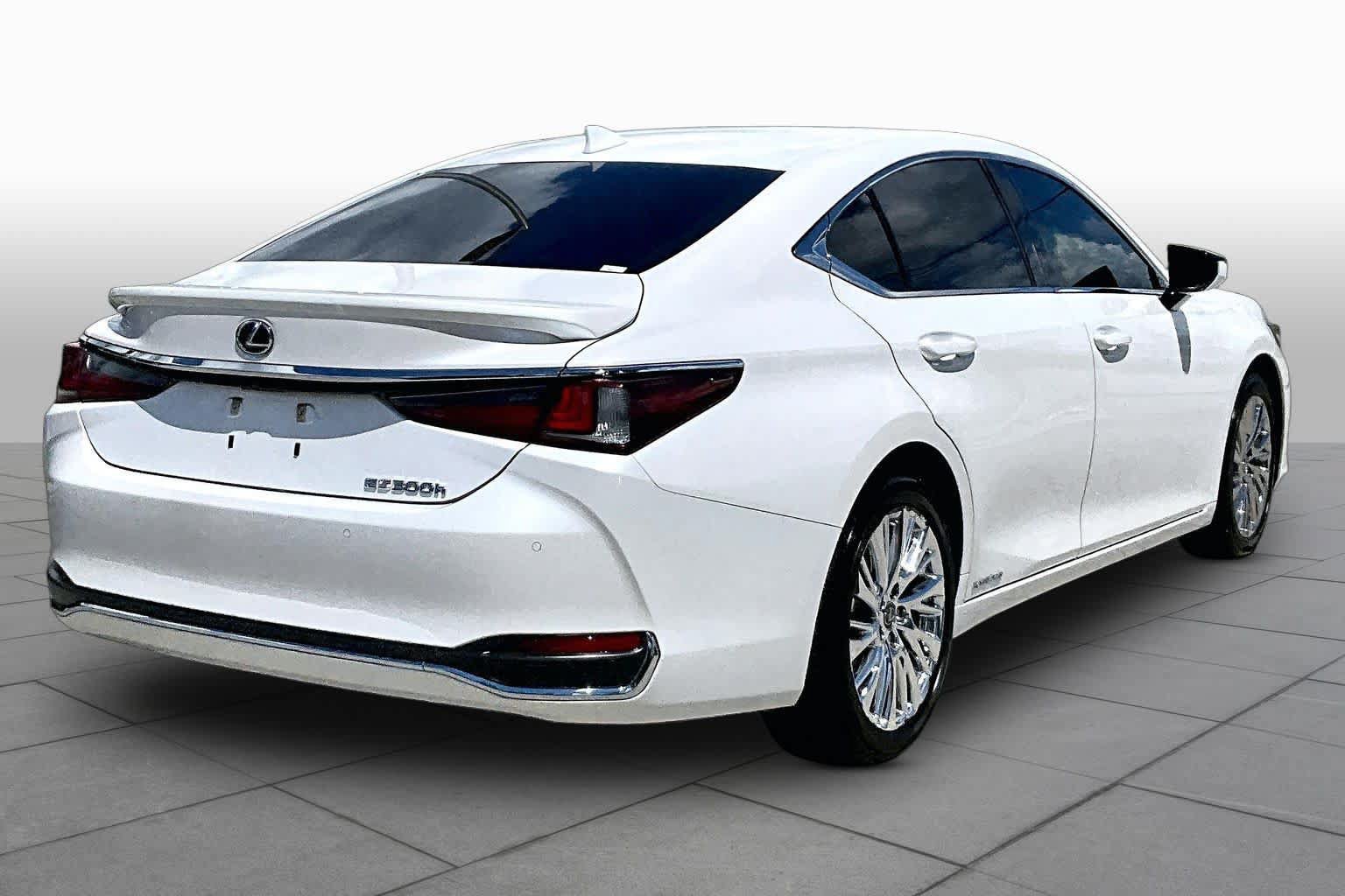 Used 2020 Lexus ES 300h w/ Premium Package FWD image 13