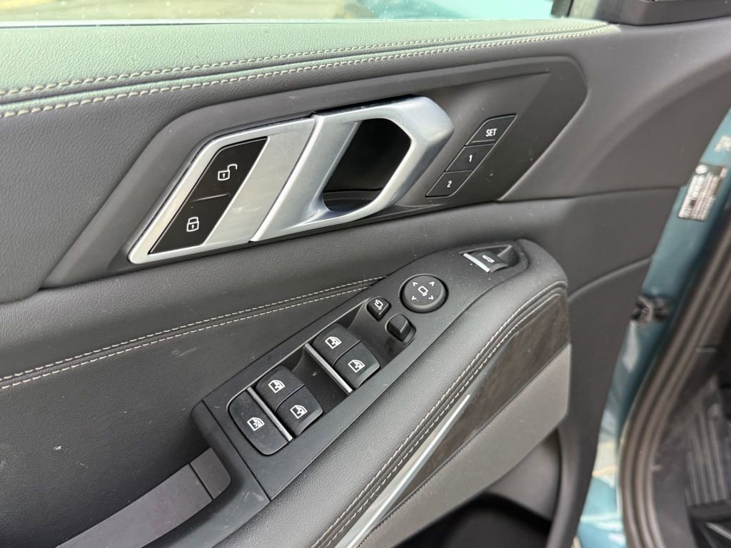 Used 2024 BMW X5 xDrive40i w/ Premium Package image 10