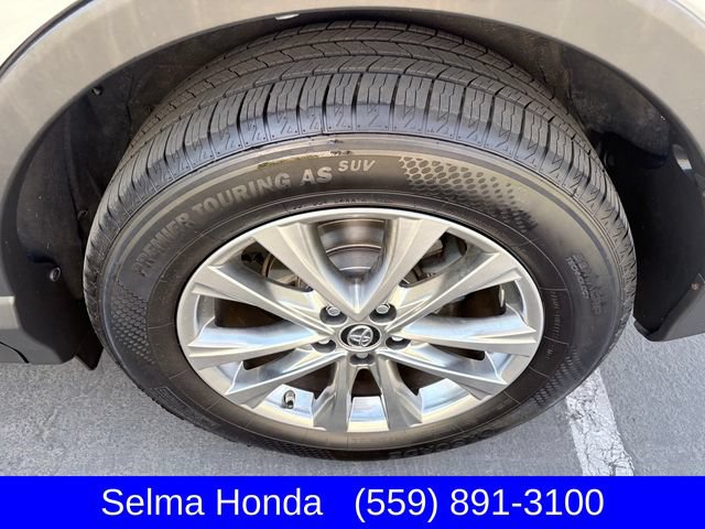 Used 2016 Toyota RAV4 Limited AWD/4WD image 26