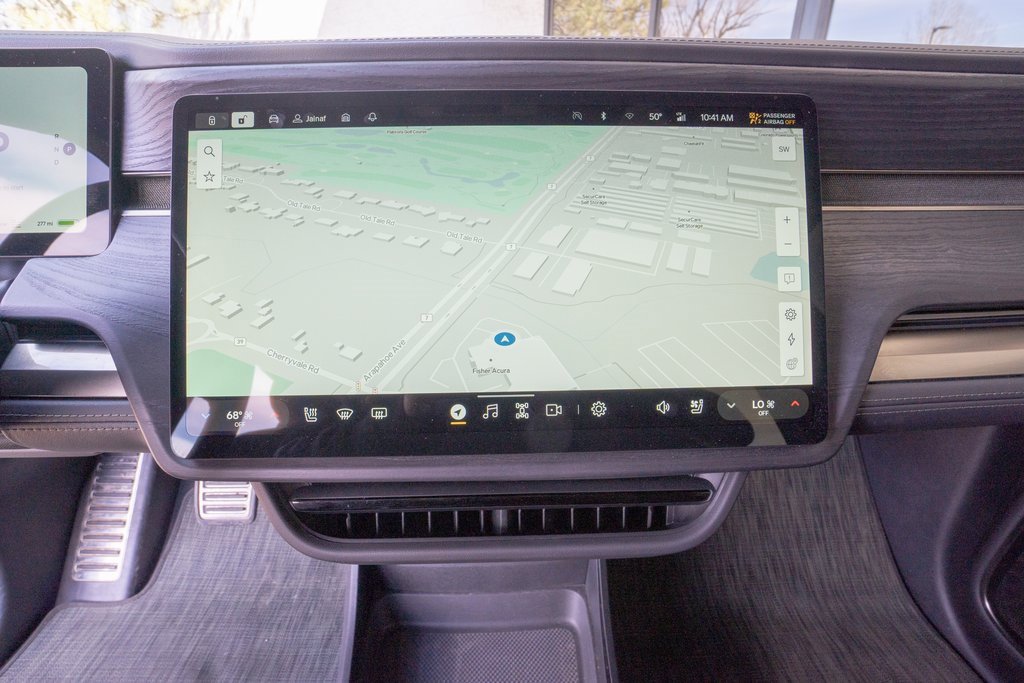 Used 2024 Rivian R1S Adventure image 11