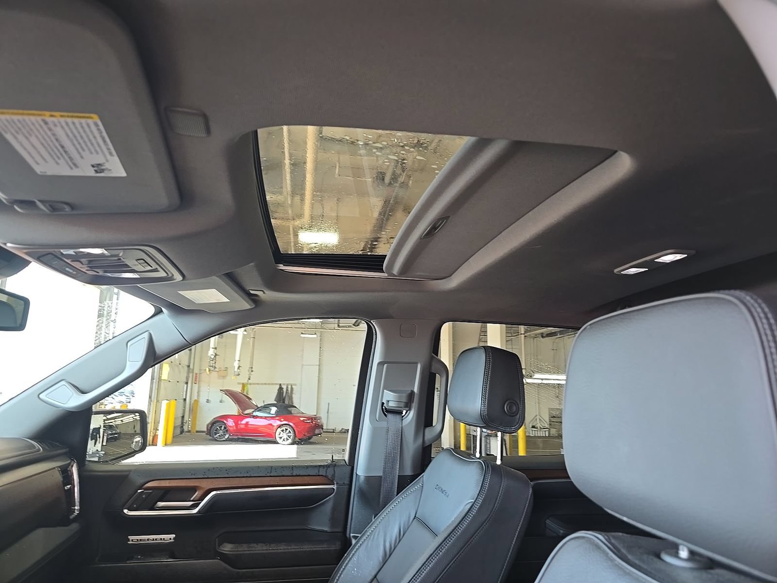Used 2023 GMC Sierra 1500 Denali AWD/4WD image 5