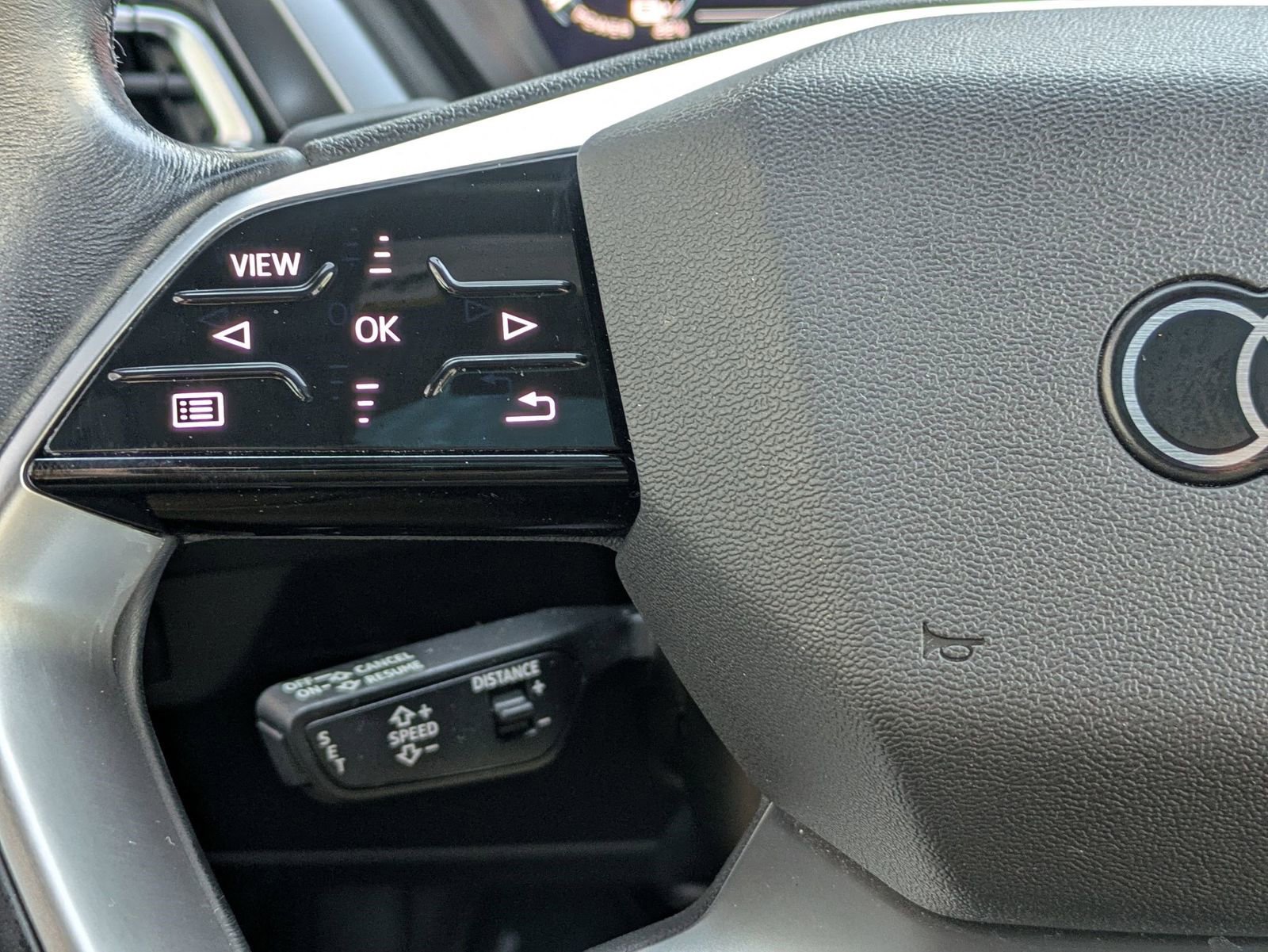 Used 2024 Audi Q4 e-tron Premium Plus image 10