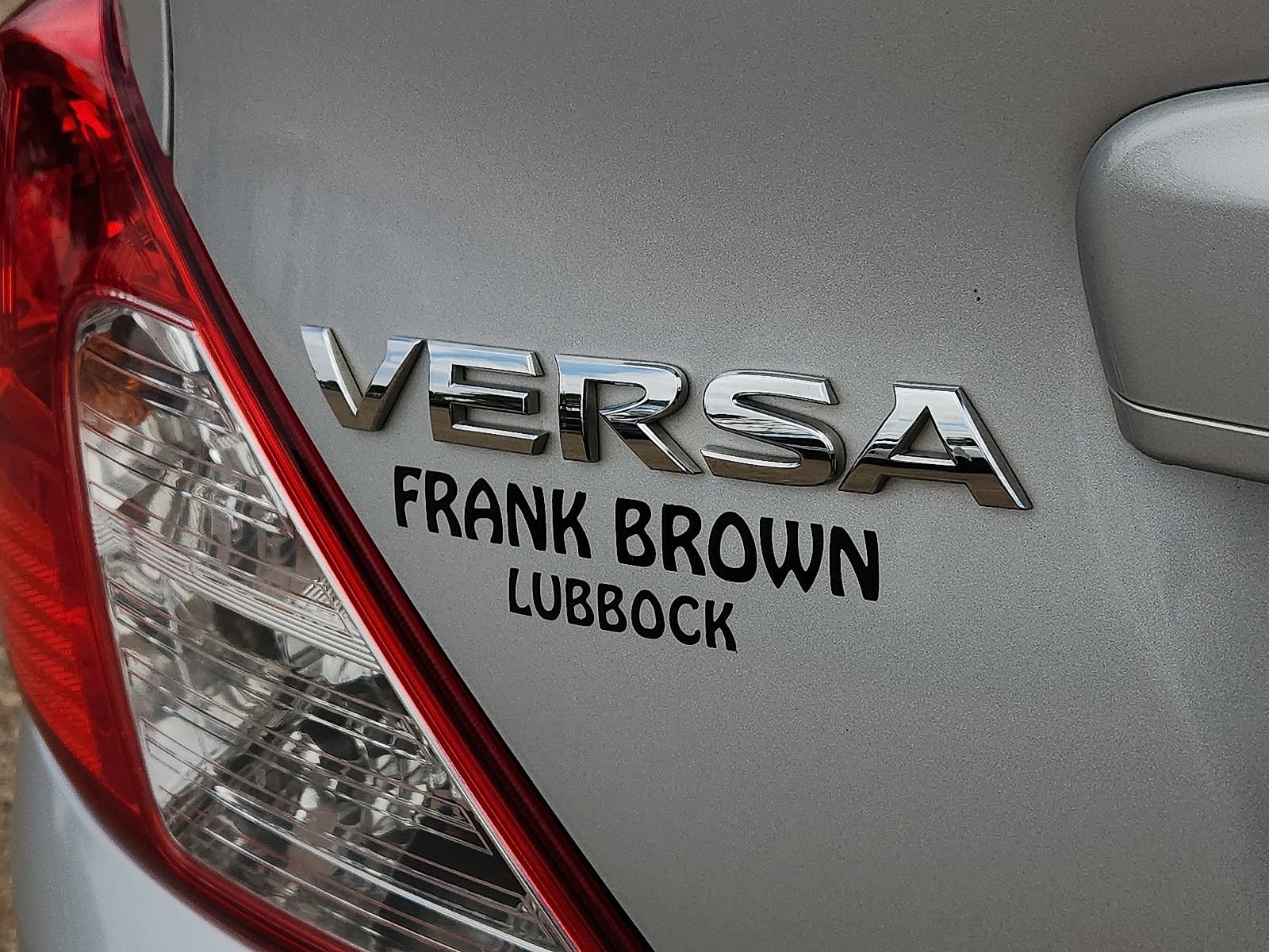 Used 2019 Nissan Versa SV FWD image 8