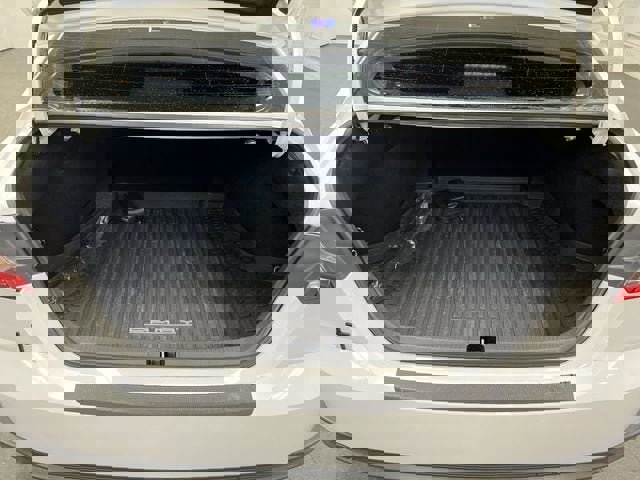 Used 2025 Toyota Camry SE image 25