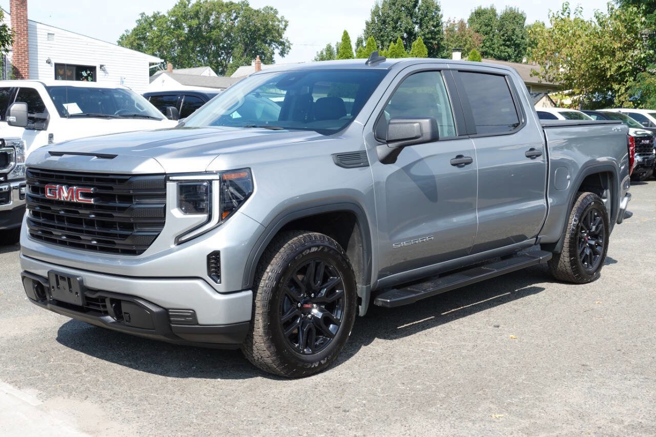 Used 2023 GMC Sierra 1500 Pro w/ Graphite Edition