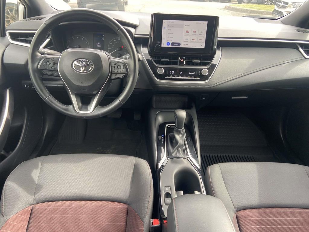 Used 2025 Toyota Corolla SE image 11