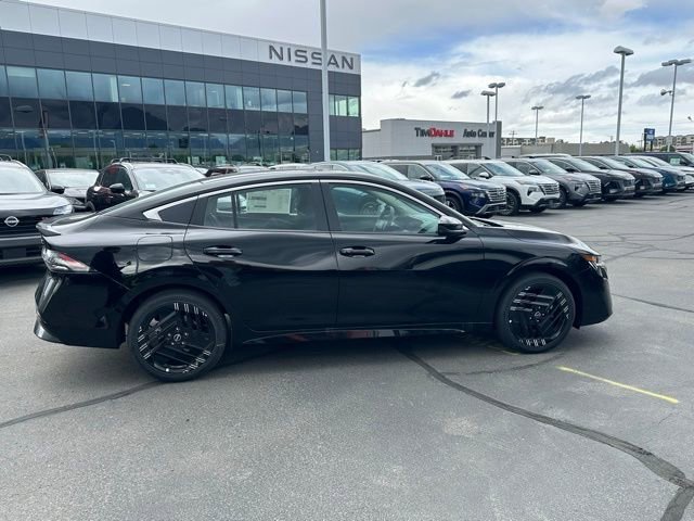 New 2026 Nissan Sentra SR w/ Floor Mat Package FWD image 11