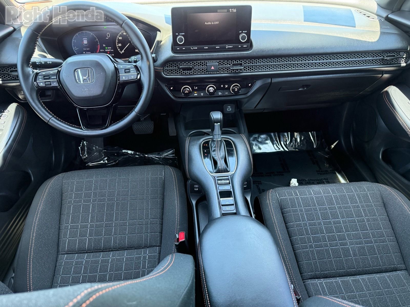 Certified 2025 Honda HR-V Sport image 28