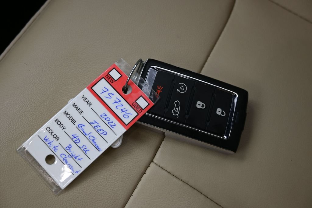 Used 2022 Jeep Grand Cherokee Limited 4xe AWD/4WD image 31