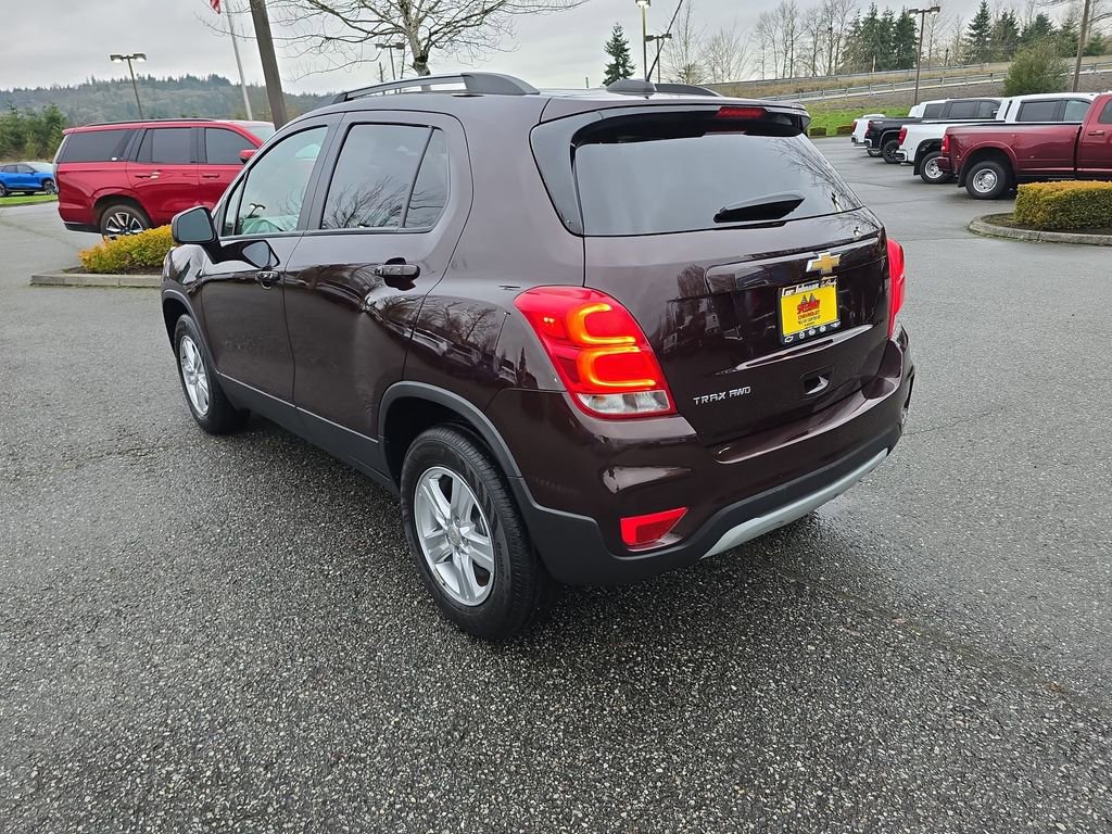 Certified 2022 Chevrolet Trax LT w/ LT Convenience Package image 4