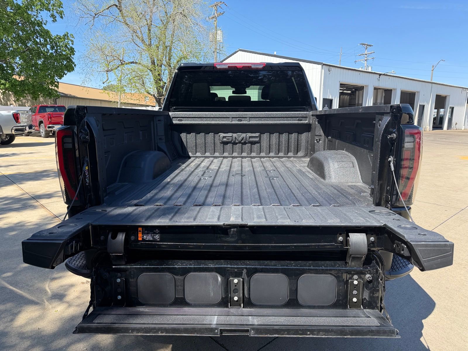 Used 2026 GMC Sierra 2500 AT4 AWD/4WD image 14