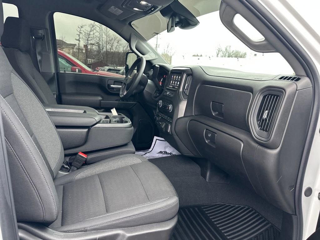 Used 2025 Chevrolet Silverado 2500 Custom w/ Custom Value Package image 28