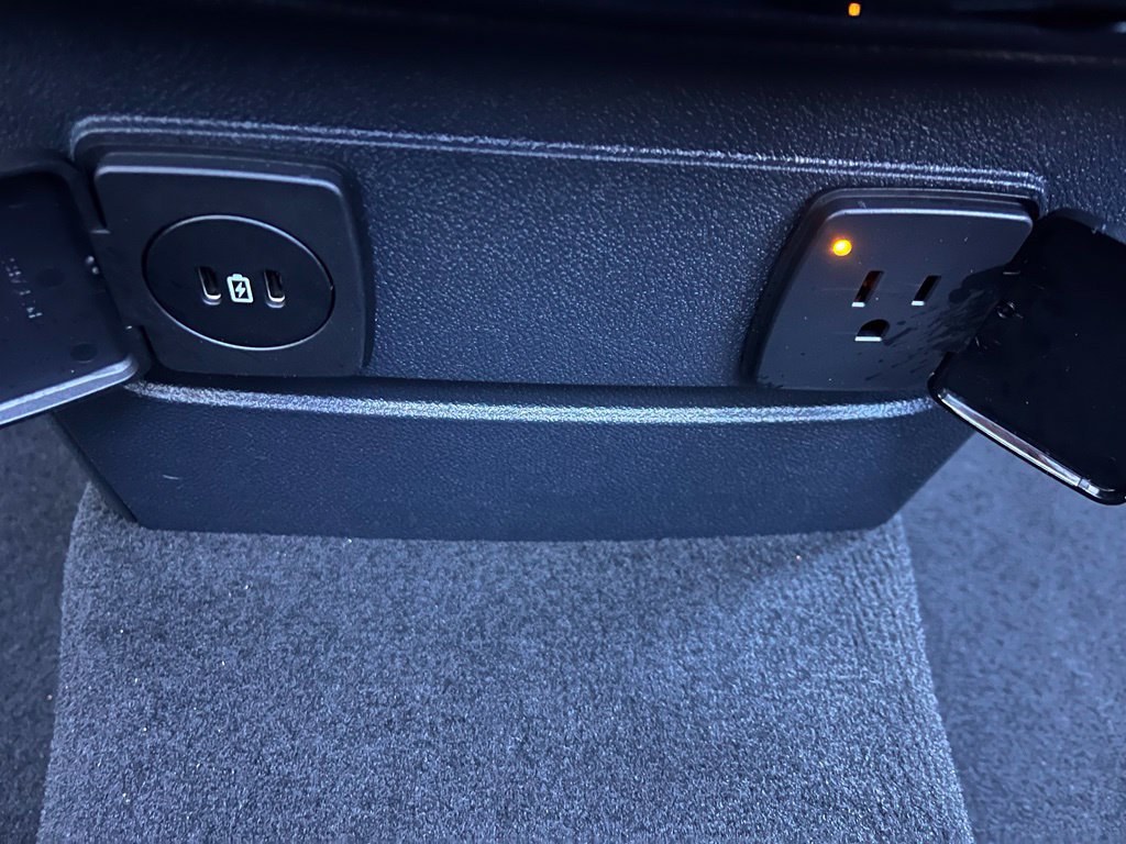 Used 2026 Lincoln Aviator Reserve AWD/4WD image 16