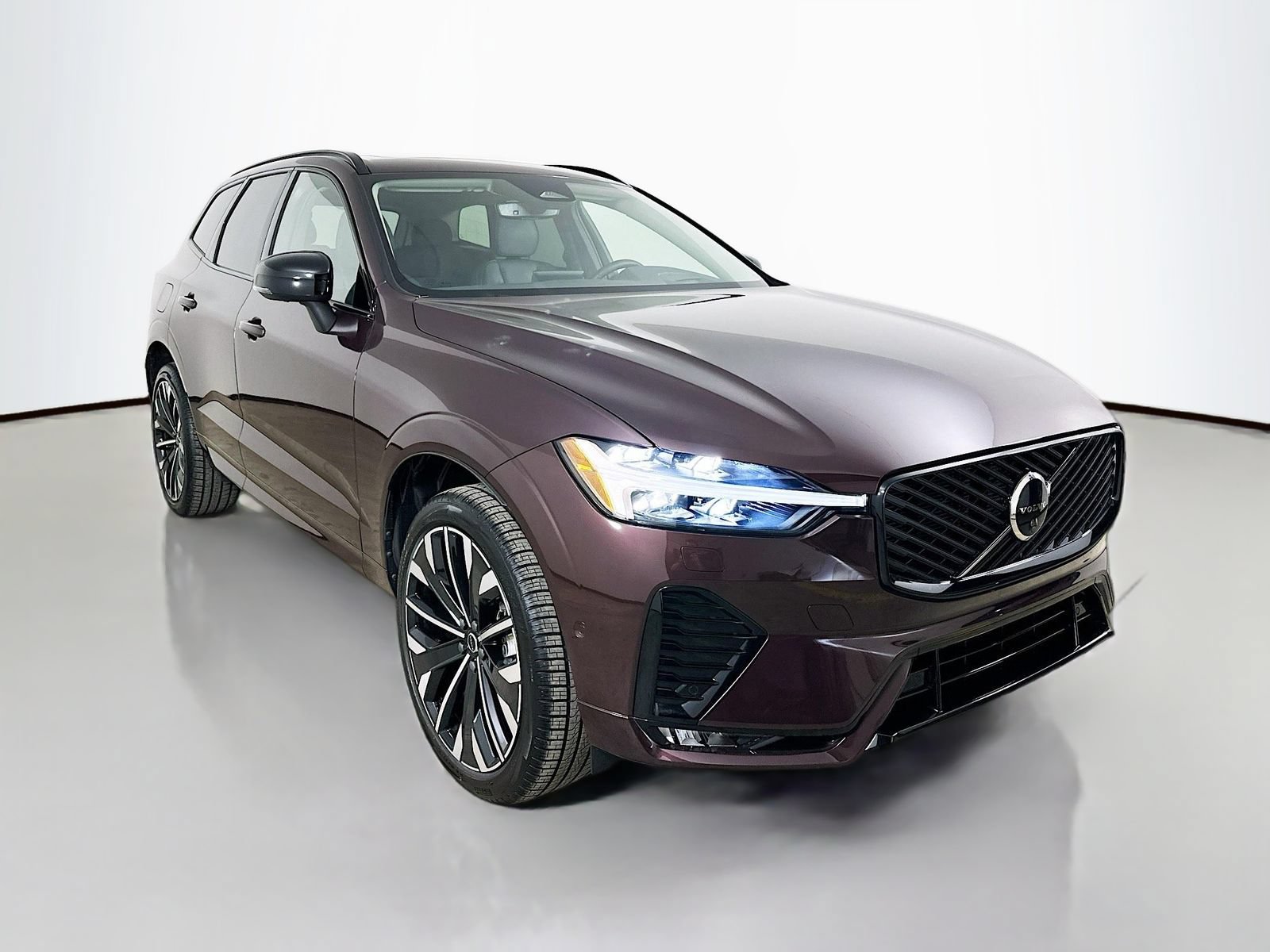 New 2026 Volvo XC60 B5 Ultra w/ Protection Package Premier AWD/4WD image 3
