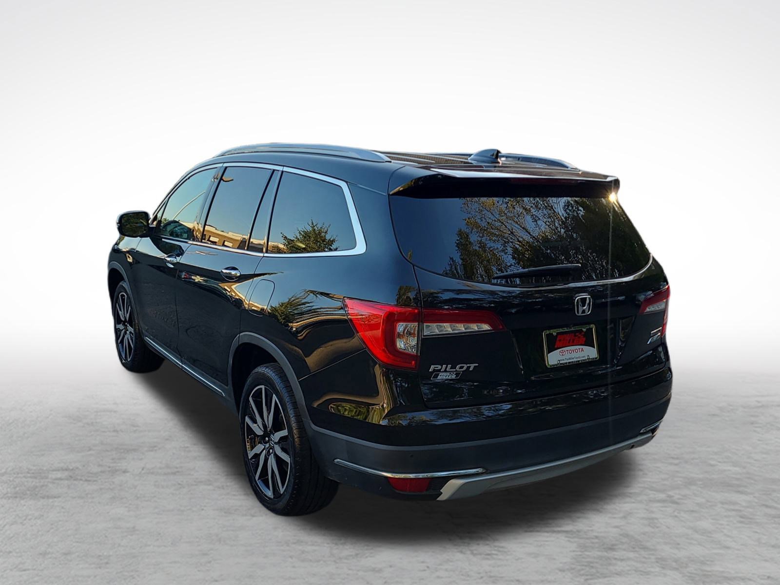 Used 2021 Honda Pilot Touring image 5