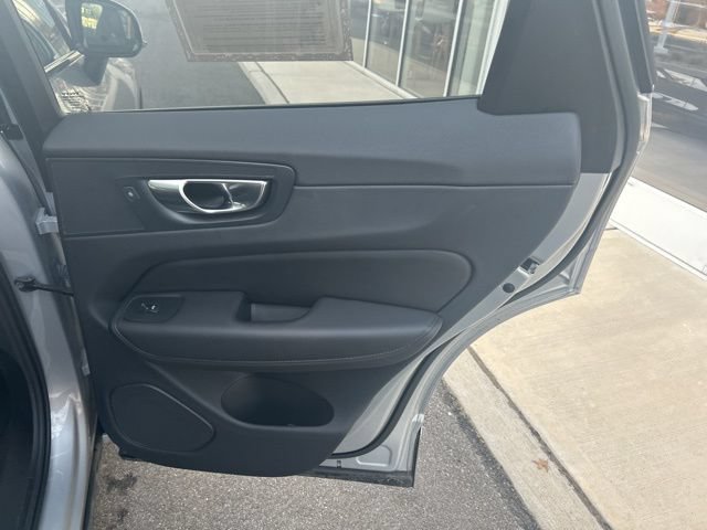Certified 2025 Volvo XC60 B5 Plus AWD/4WD image 12