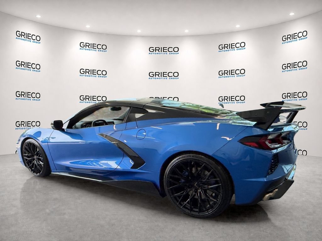 Certified 2021 Chevrolet Corvette Stingray Coupe w/ 1LT RWD image 3
