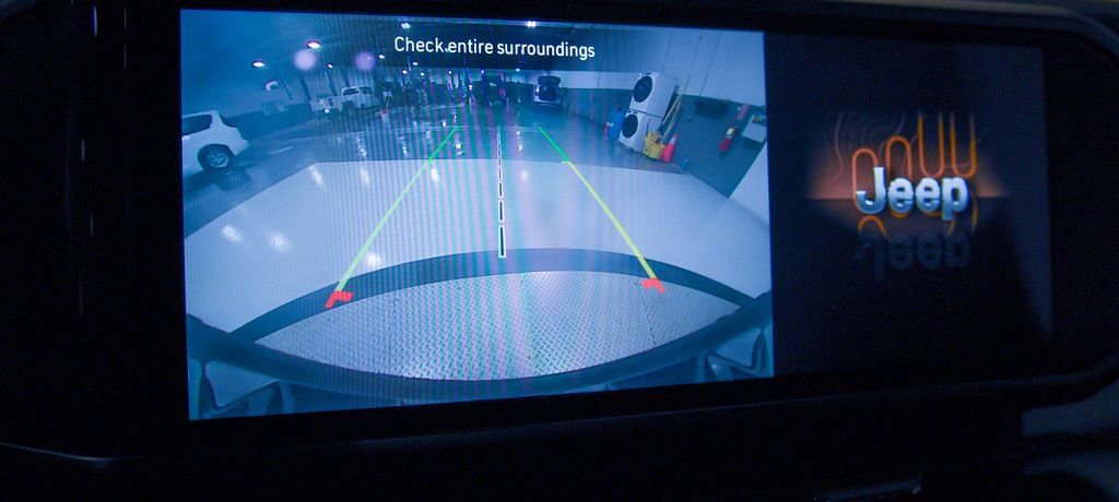 Used 2025 Jeep Wrangler Unlimited Sahara AWD/4WD image 24