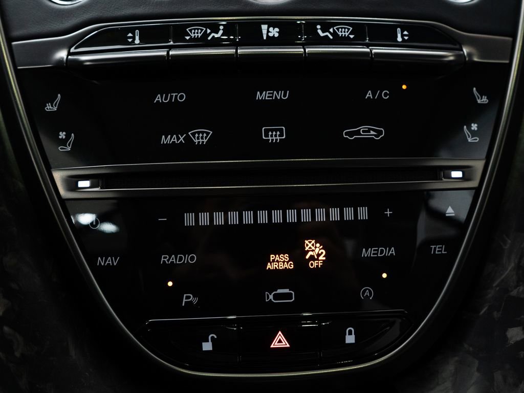 Used 2023 Aston Martin DB11 V12 image 30