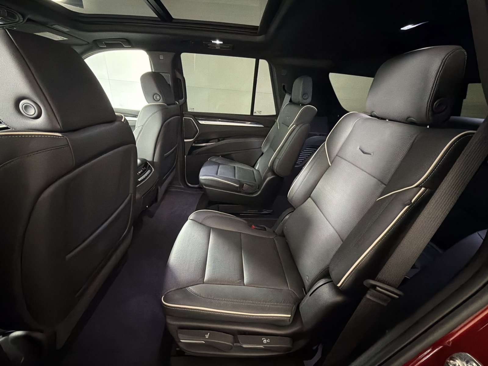 Used 2025 Cadillac Escalade Sport w/ LPO, ONYX Package AWD/4WD image 24